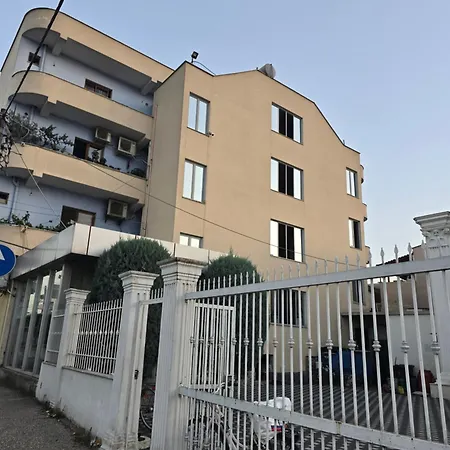 Charming Apartment *