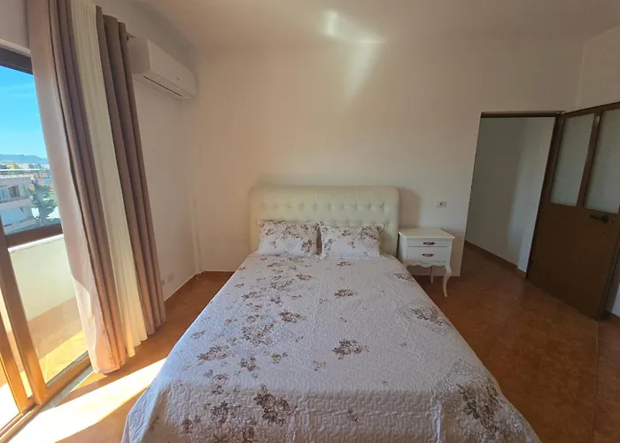 Charming Apartamento Tirana