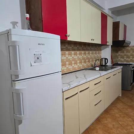 Charming Тирана