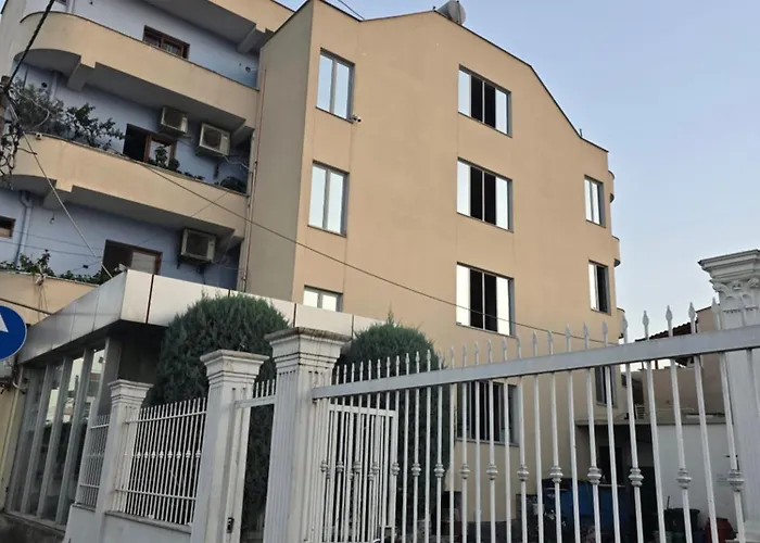 Charming アパート *